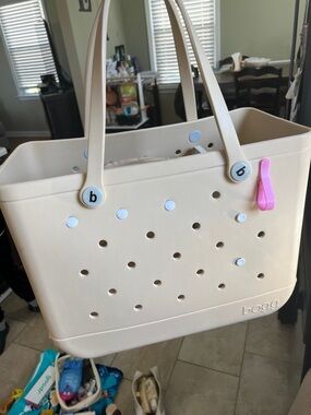 Bogg Bag w/accessories